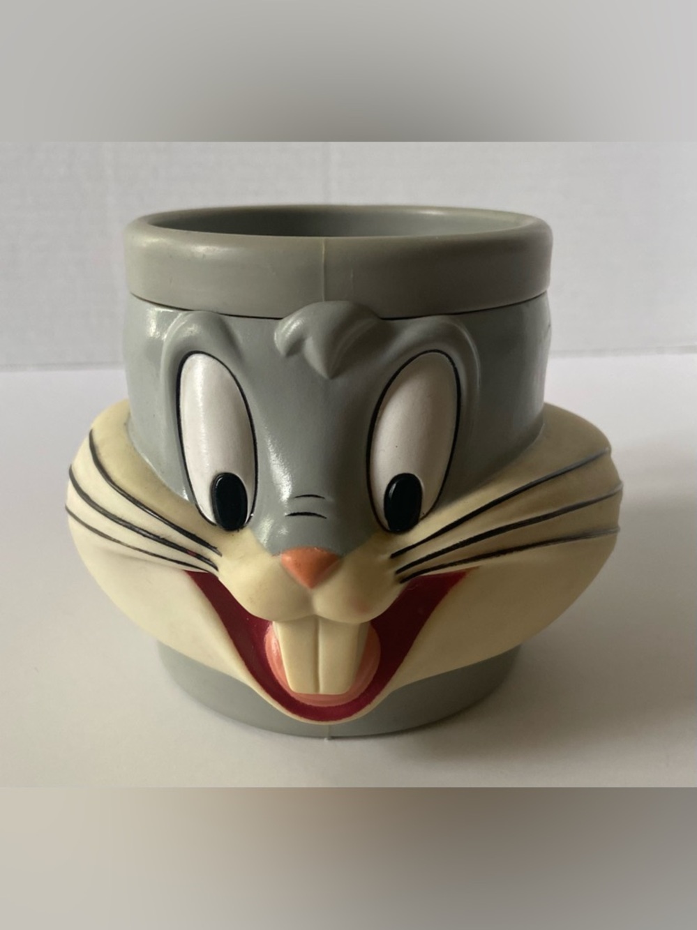 1992 Looney Tunes 3D Plastic Mug Cup – Bugs Bunny – Vintage Cartoon Collectible